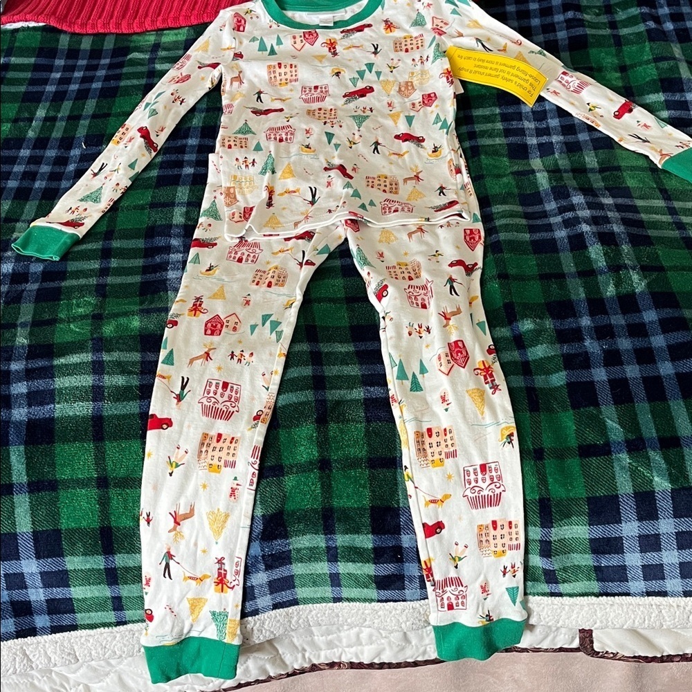 LC Lauren Conrad Festive Pajama Top with Red and Green Unisex Size 8